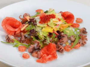 Салат с морепродуктами